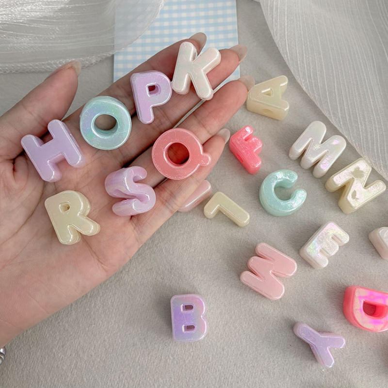Jewelry Making Online - Candy Color 20mm Iridescent Acryl Letterkralen
